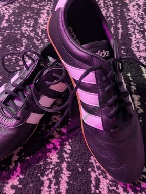 adidas Women’s Black & White Retro Leather Sneakers